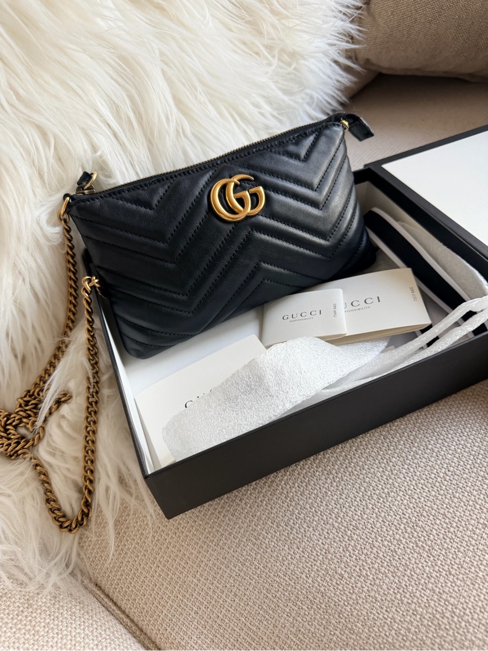 Gucci Black Chevron Leather Crossbody with Gold GG - Picture 6 of 7